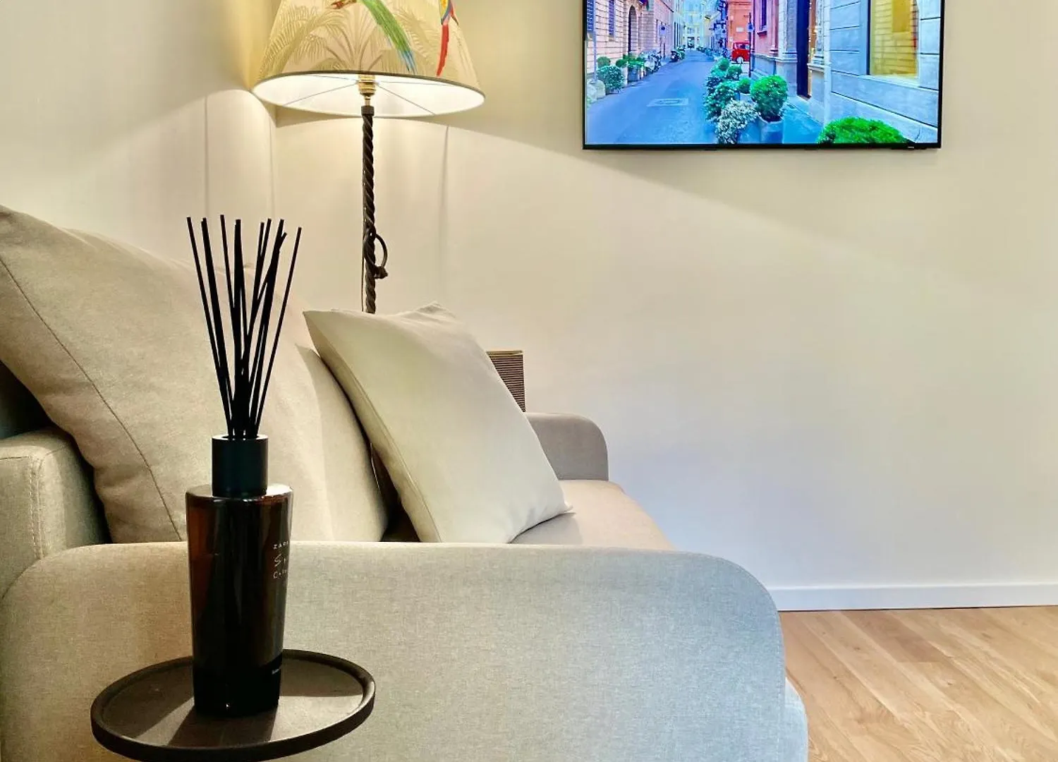 Apartment In San Agostino Milan