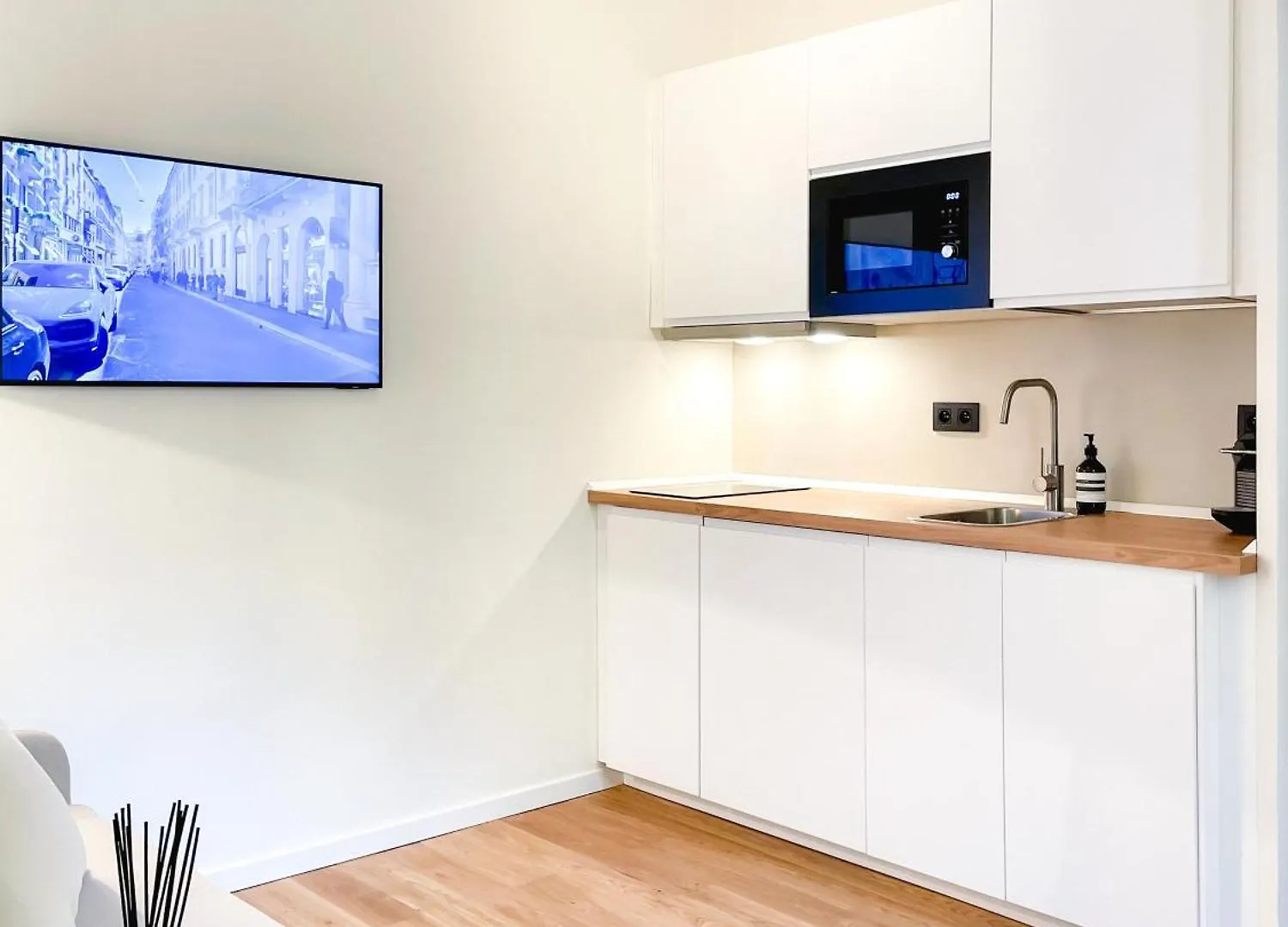 Apartment In San Agostino Milan