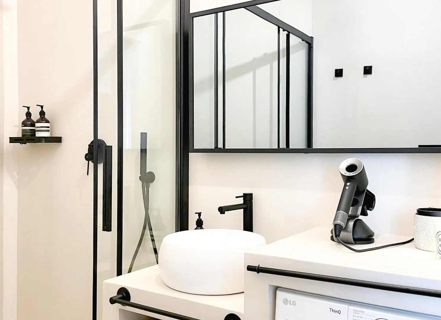 Apartment In San Agostino Milan Italy